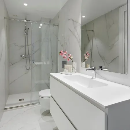 Lejlighed La Concha Attic By Feelfree *